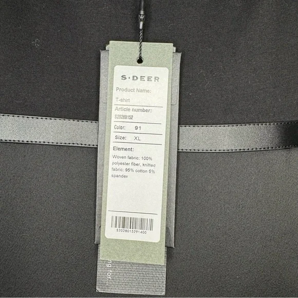 NWT asymmetrical crew neck, top size extra large - Picture 7 of 8